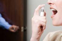 Xịt thơm miệng Cool Breath, kháng khuẩn, ngăn ngừa virus.