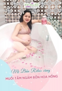 Mẹ bầu relax cùng muối ngâm bồn hoa hồng