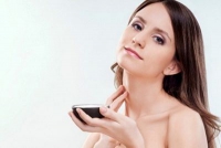 4 Bước để chống lão hóa vùng cổ