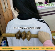 Giải pháp cho người bị đau mỏi vai lưng với cây lăn massage vai lưng