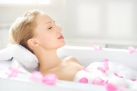 Mẹo hay giúp chị em xua tan mệt mỏi, giúp tinh thần thư thái, giảm căng thăng mệt mỏi bằng Muối Tắm