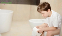 Bạn có dám dành 5 phút/ngày để massage giúp con hết táo bón/giúp con có đề kháng