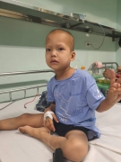 Tinh dầu 100 và khách hàng trích quỹ ủng hộ chương trình xuân yêu thương tặng quà Tết các cháu bé bị ung thư