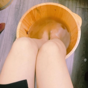 Có thế bạn chưa biết đôi chân của bạn cũng cần phải được chăm sóc và nghỉ ngơi sau 1 ngày làm việc mệt mỏi.