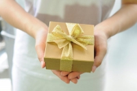 Tặng quà gì cho vợ nhân ngày 20-10 khiến vợ sướng mê?